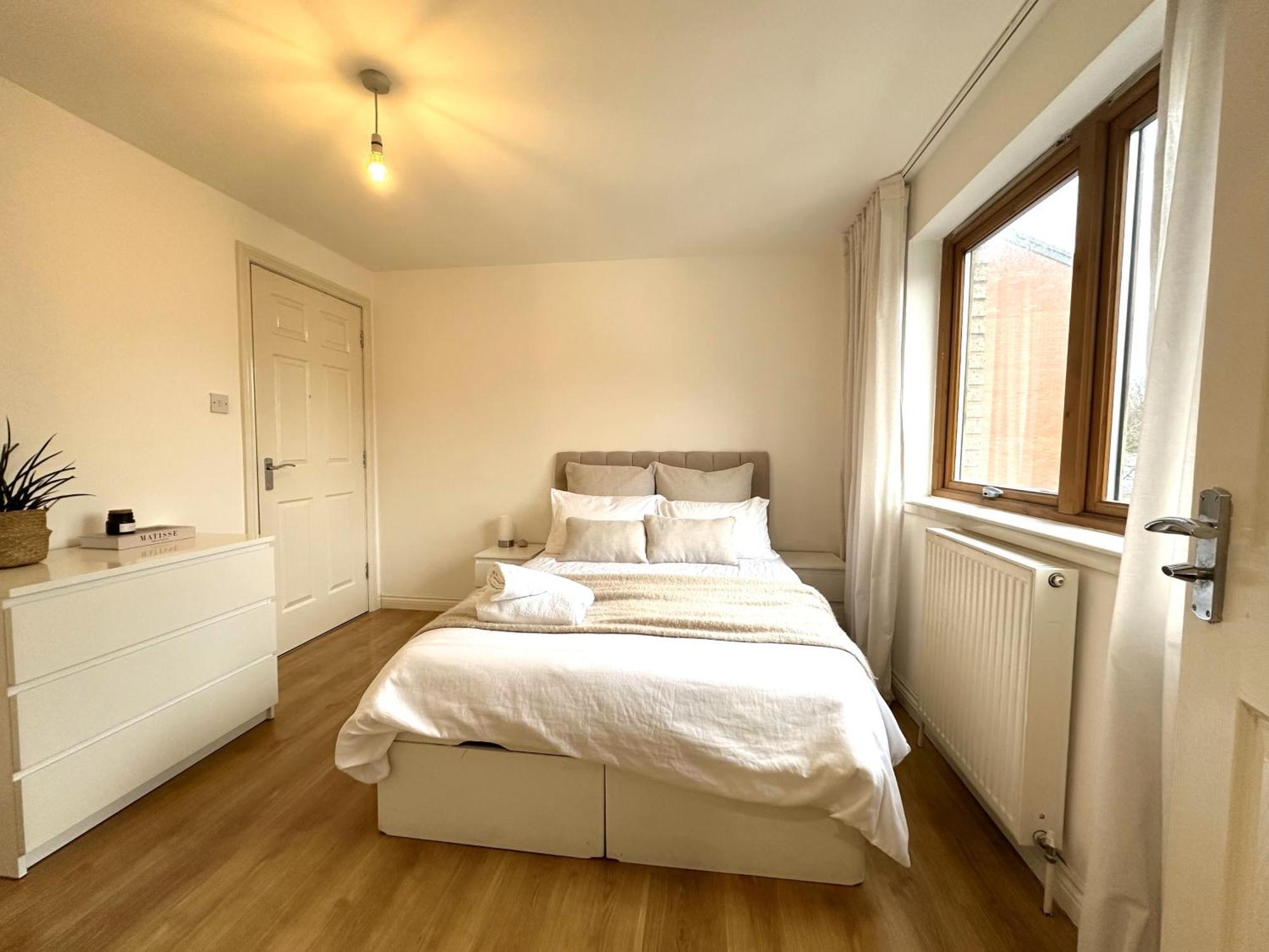 Private Room With En-Suite And Parking In Shared Flat Glasgow Exterior photo